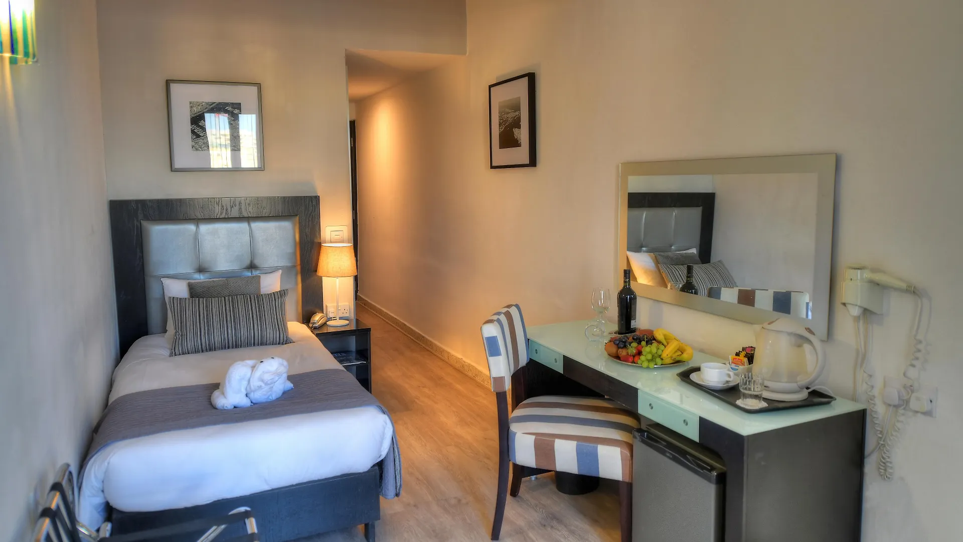 St. Julian'S Bay Hotel